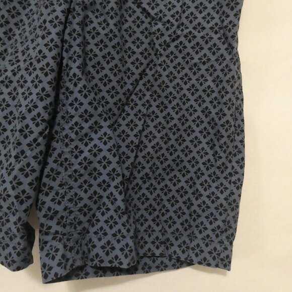 OLD NAVY - size 10 regular | Blue Shorts With Black Pattern Design - Picture 8 of 14